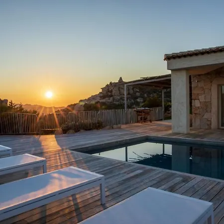 With Pool And Panoramic View Costa Smeralda Villa *